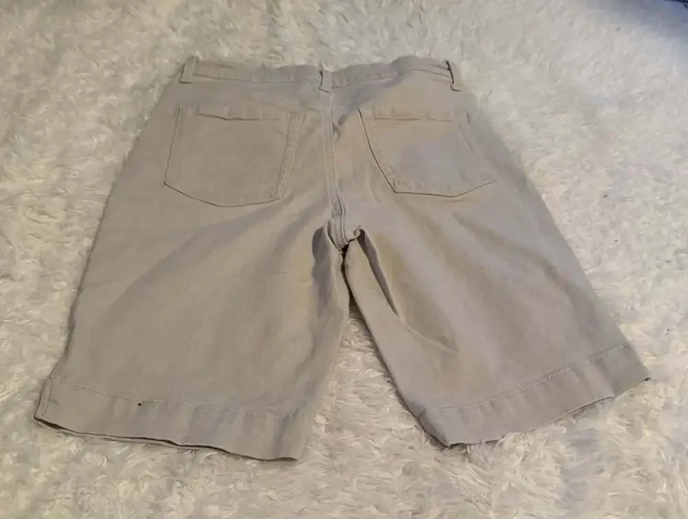 Gloria Vanderbilt All-Around Slimming Effect Khaki Bermuda Shorts Size 6